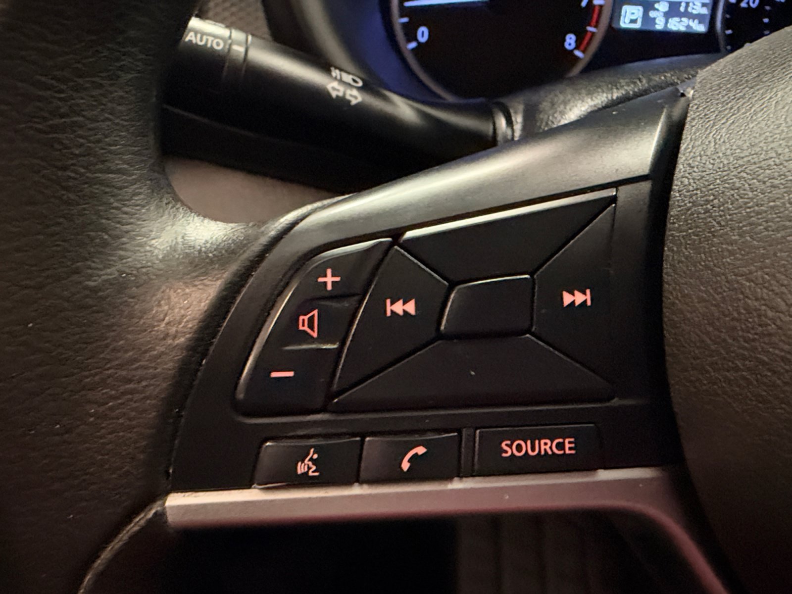Used 2022 Electric Blue Metallic Nissan S image 17