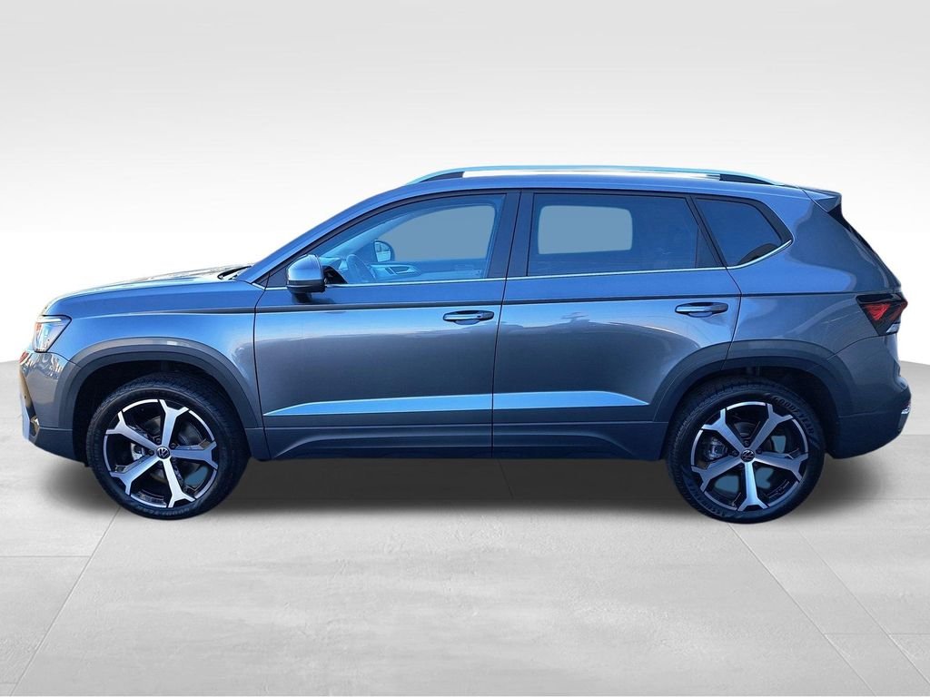 2025 Volkswagen Taos SEL - Photo 9