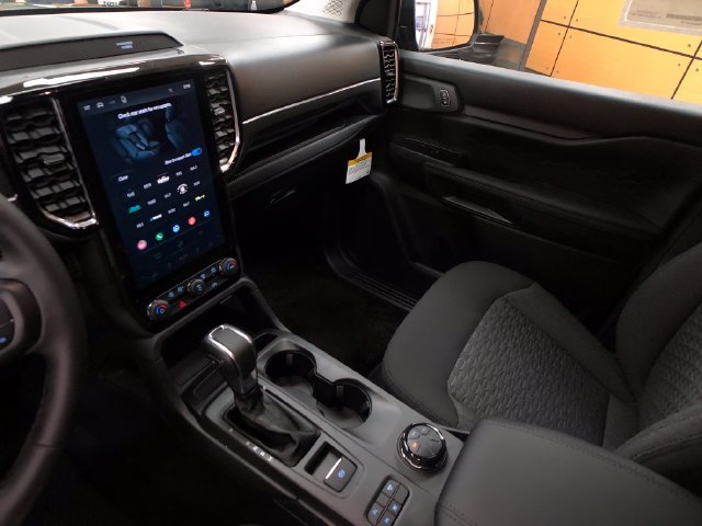 New 2026 Shadow Black Ford XLT image 18