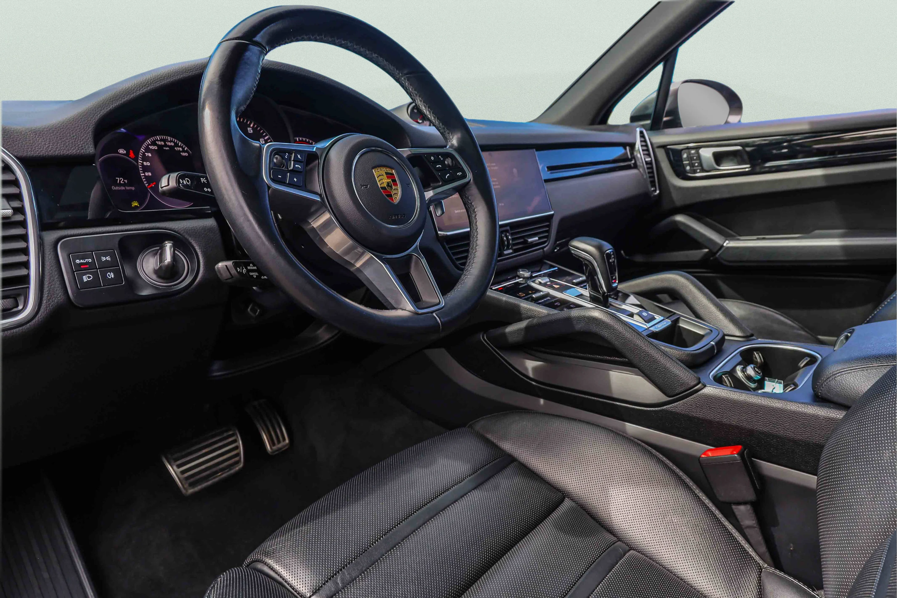 Used 2022 Gray Porsche  image 7