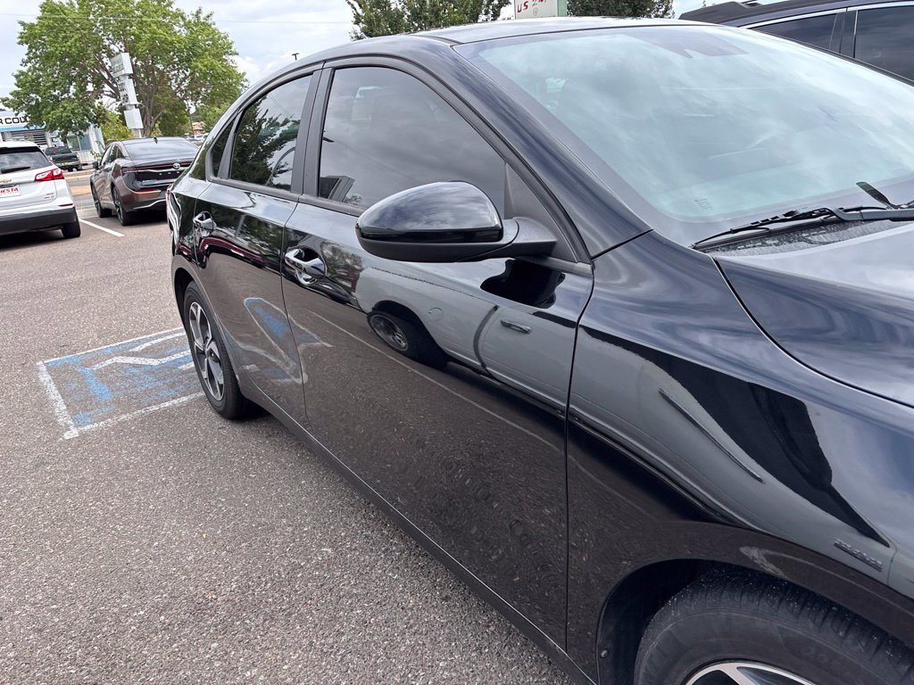 Certified Used 2021 Black Kia LXS image 9