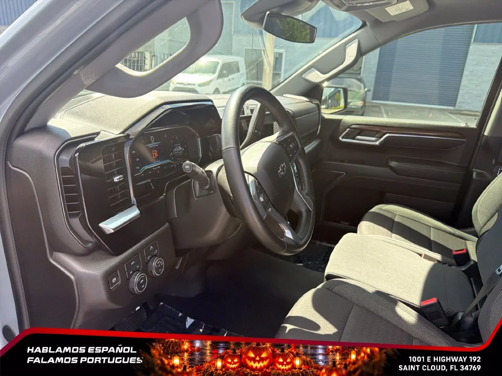 Used 2024 Slate Gray Metallic Chevrolet RST image 17