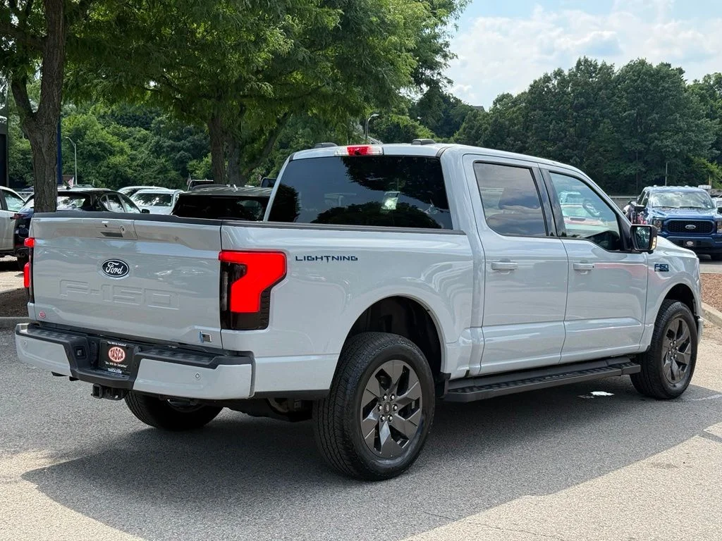 Used 2024 White Ford Flash image 10