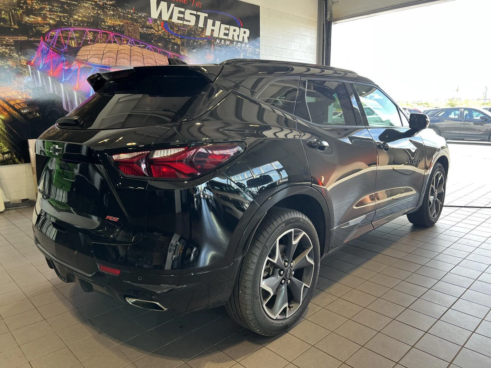 Used 2020 BLACK Chevrolet RS image 7