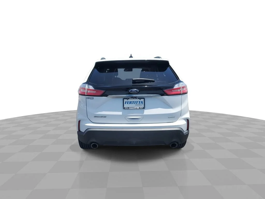 Used 2020 White Ford SE image 7