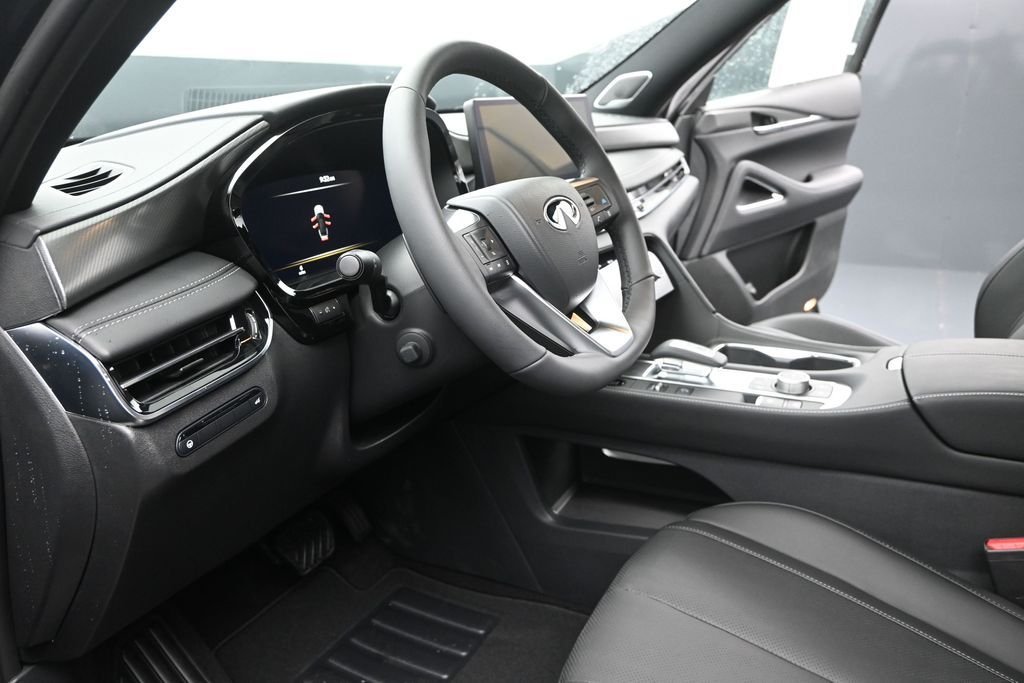 New 2027 Black INFINITI LUXE image 21