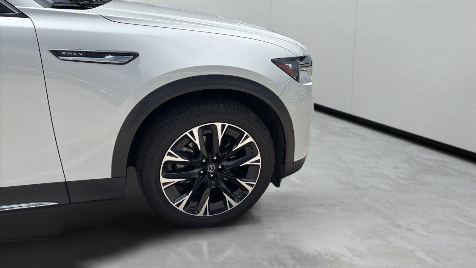 Used 2024 Rhodium White Premium Mazda Premium Plus image 12