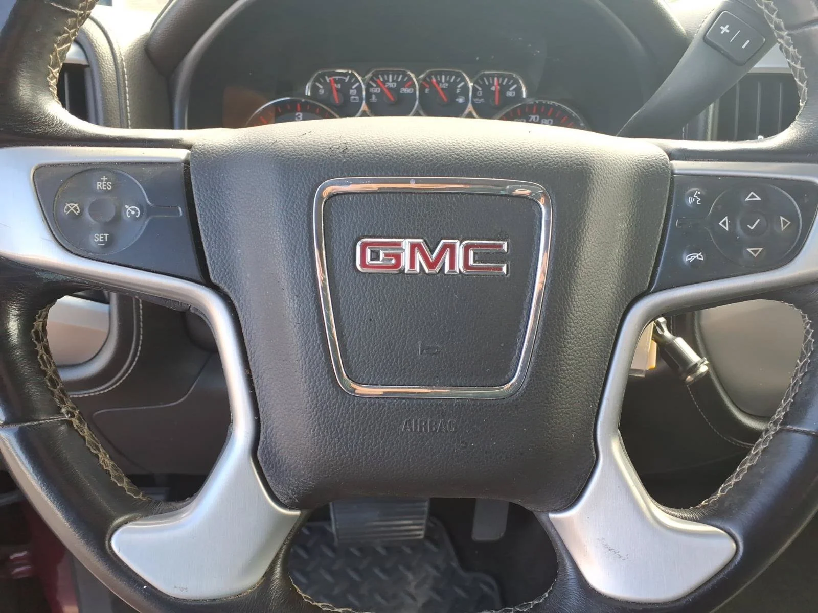 Used 2015 Sonoma Red Metallic GMC SLE image 14