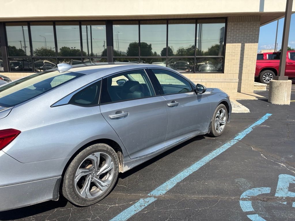 Used 2018 Lunar Silver Metallic Honda EX-L image 4
