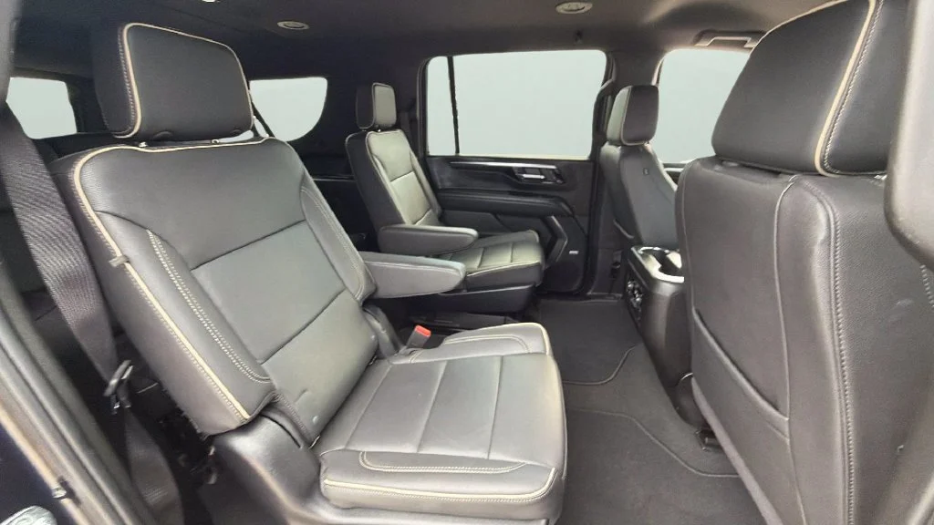 2025 Chevrolet Suburban Premier - Photo 33