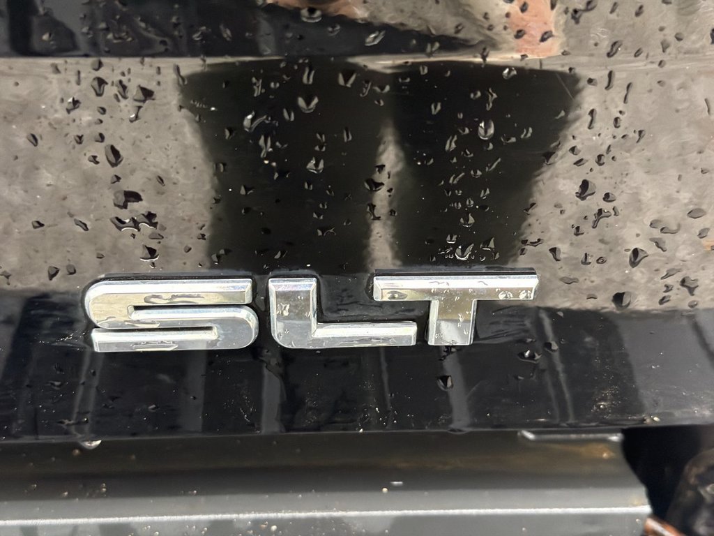 Used 2015 Black GMC SLT image 32