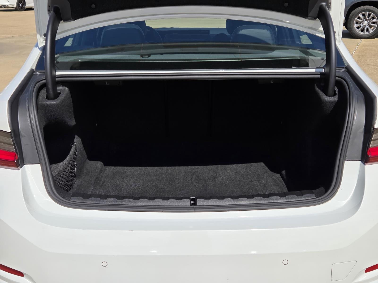 Used 2025 BLACK BMW 330i image 9