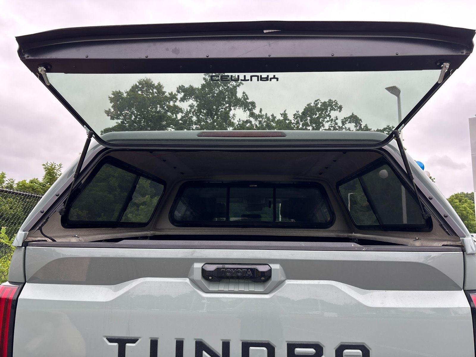 Used 2022 Lunar Rock Toyota SR5 image 37