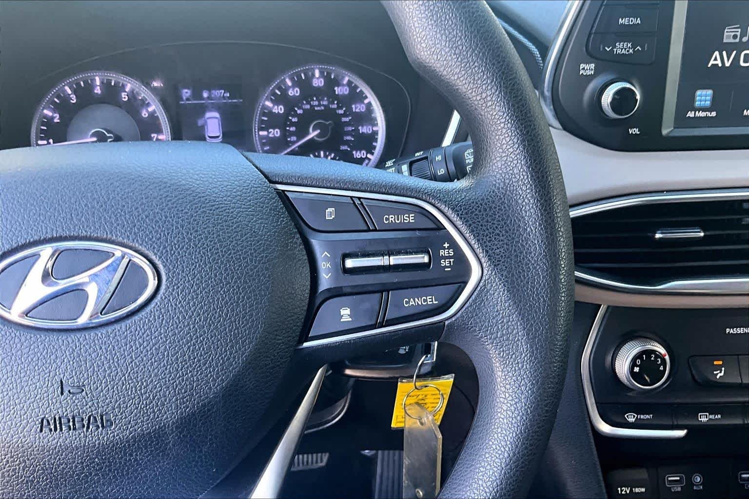 Used 2019 Twilight Black Hyundai SE image 25