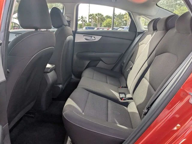 2023 Kia Forte LXS - Photo 12