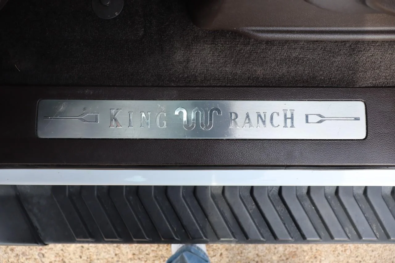 Used 2018 White Platinum Metallic Tri-Coat Ford King Ranch image 18