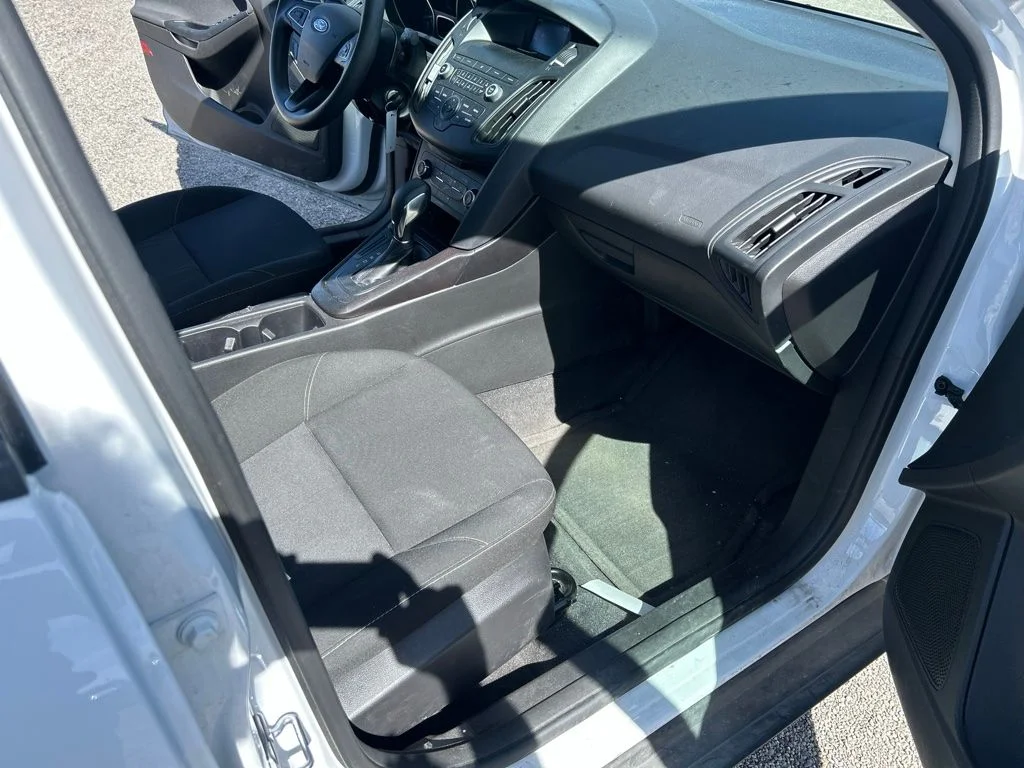 Used 2018 White Ford SE image 11