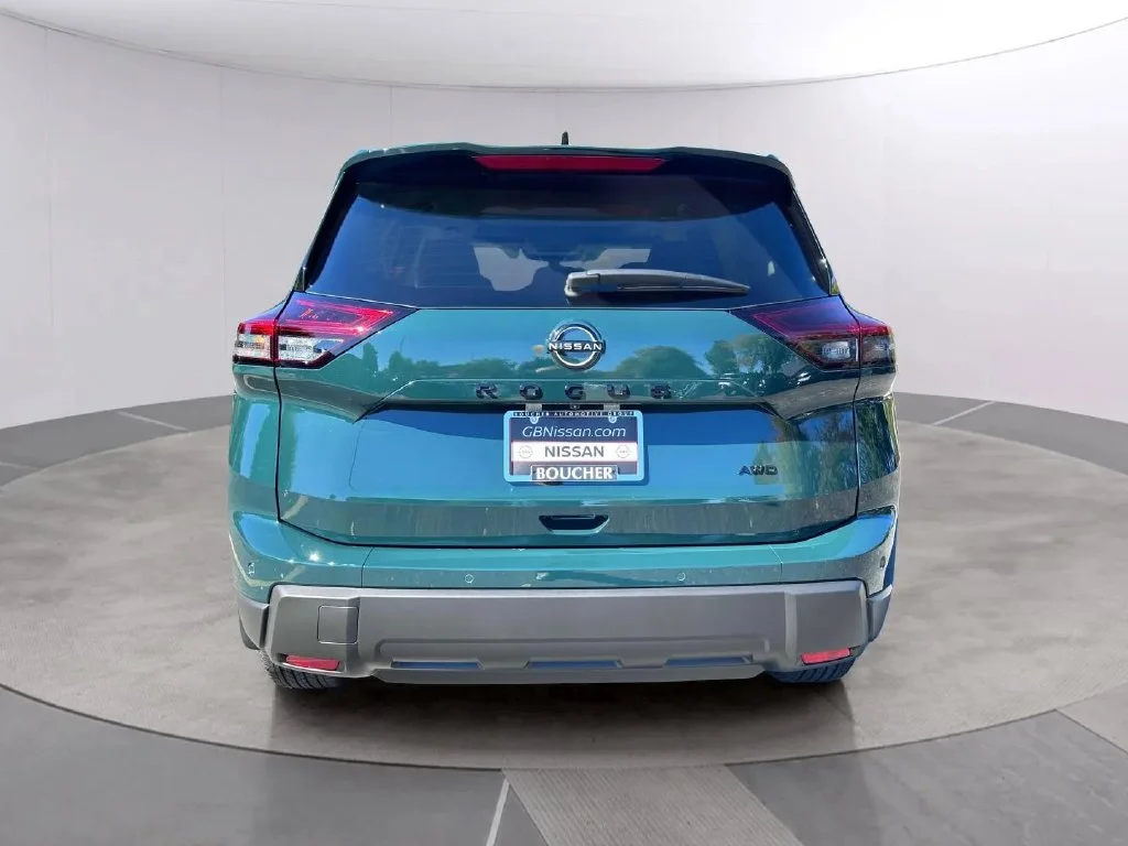 New 2026 Obsidian Green Nissan Dark Armor image 4