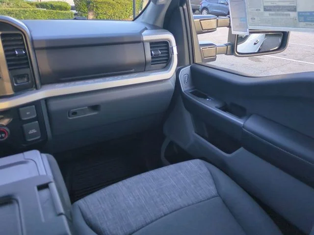 New 2026 Oxford White Ford F-250® XLT image 16