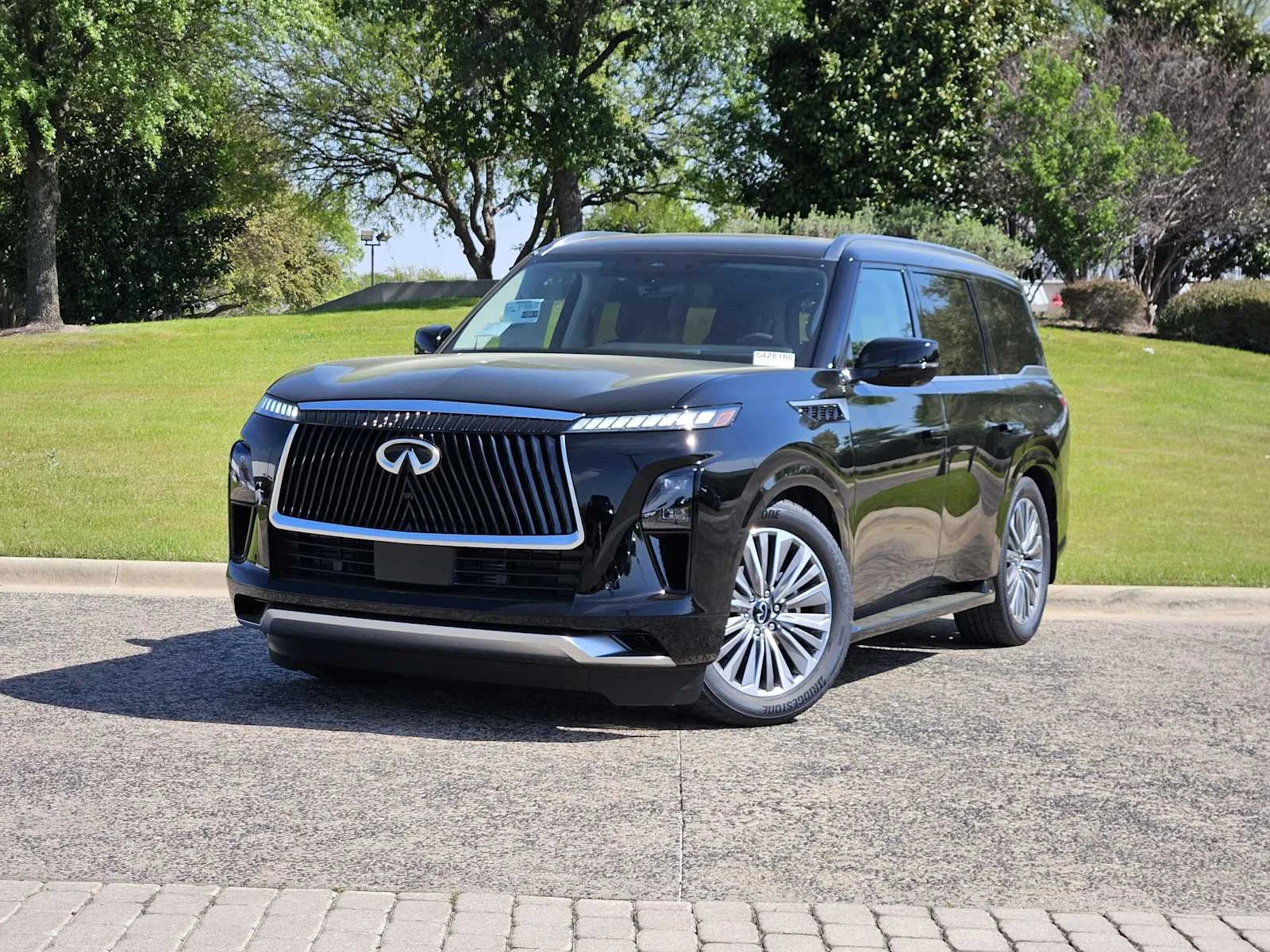 2026 INFINITI QX80