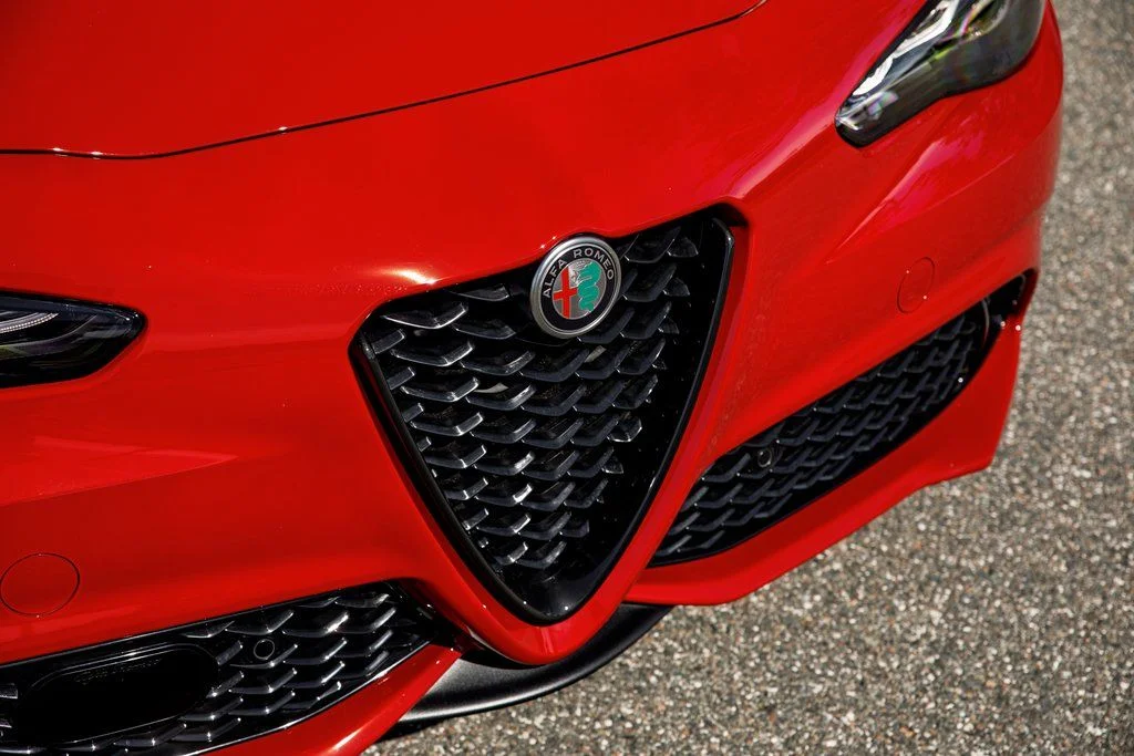 2025 Alfa Romeo Giulia Intensa - Photo 13