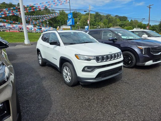 Used 2025 Bright White Clearcoat Jeep Latitude image 2