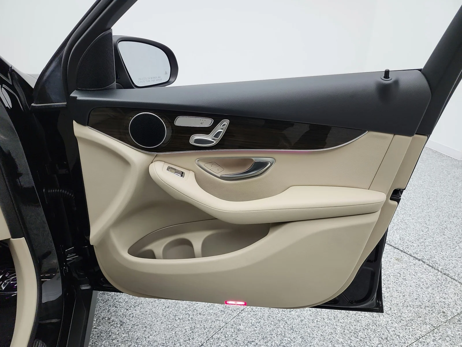 Used 2020 Black Mercedes-Benz GLC 300 4MATIC® SUV image 20