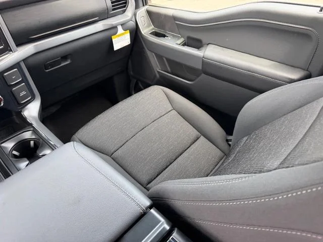 New 2026 Carbonized Gray Metallic Ford XLT image 39