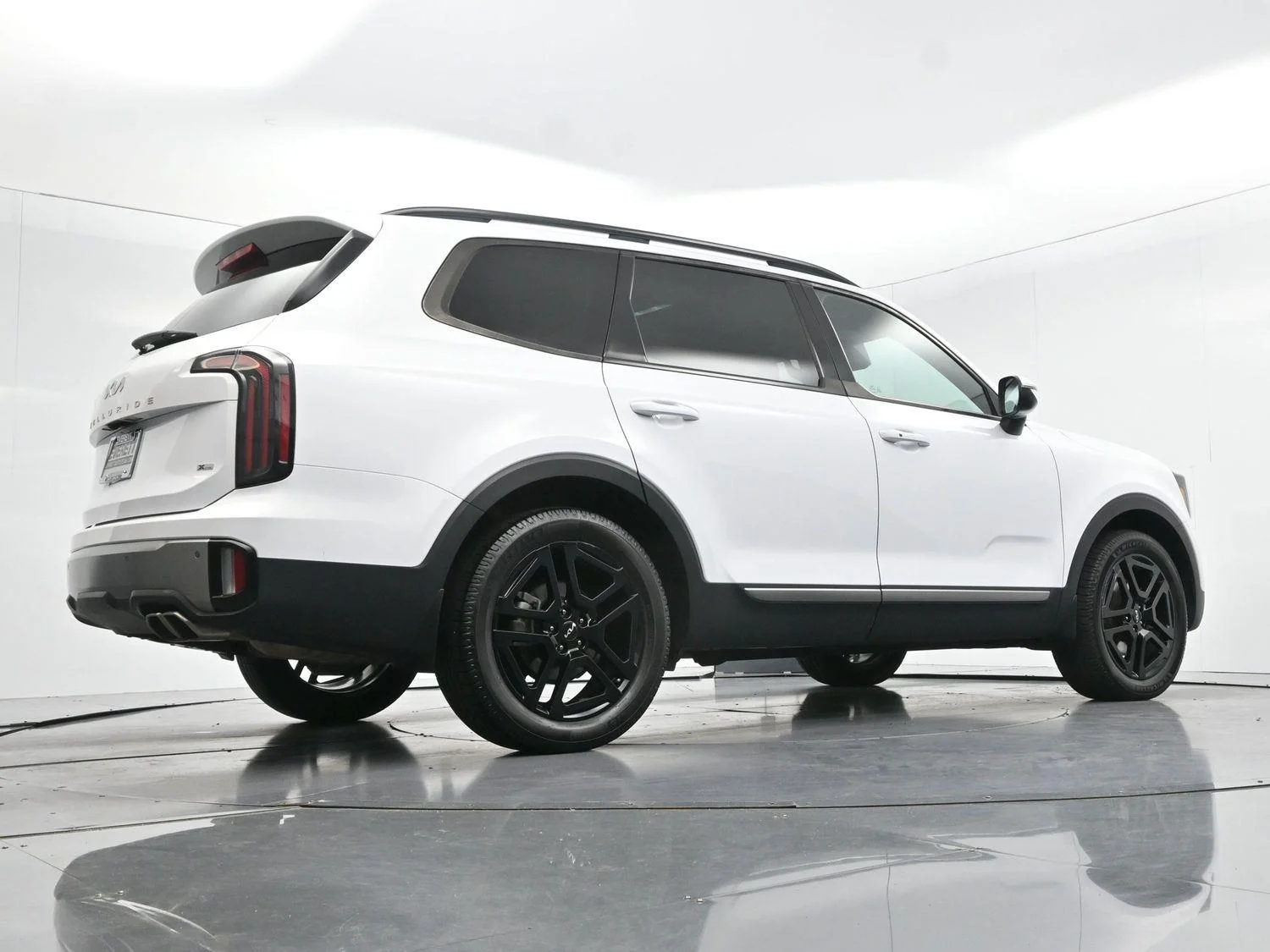 Used 2023 Glacial White Pearl Kia EX X-Line image 56