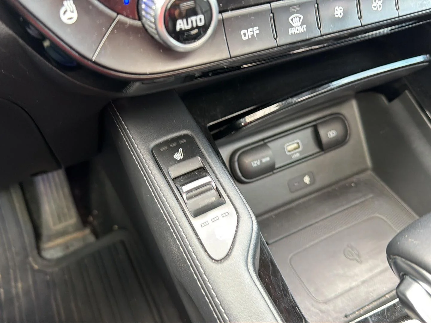 Used 2021 Glacial White Pearl Kia EX image 28