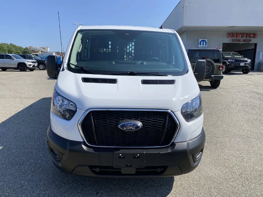 Used 2025 White Ford Base image 9