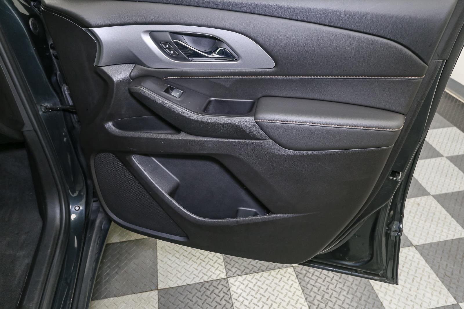 Used 2020 Graphite Metallic Chevrolet LT Cloth image 21