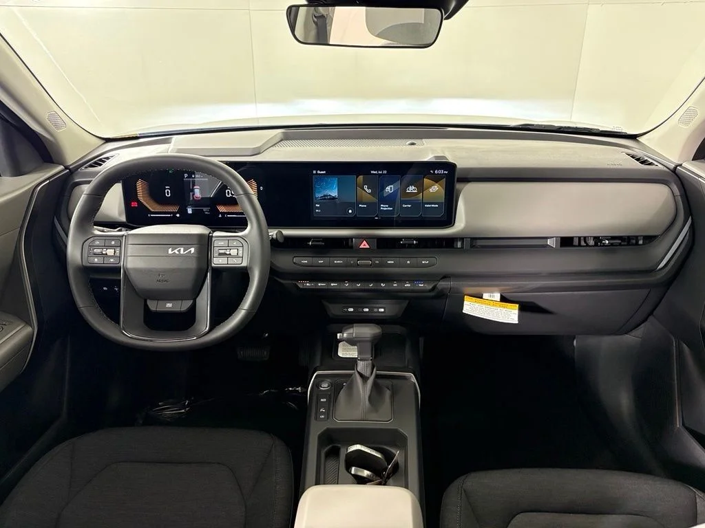 New 2027 Pale Gray Kia S image 31