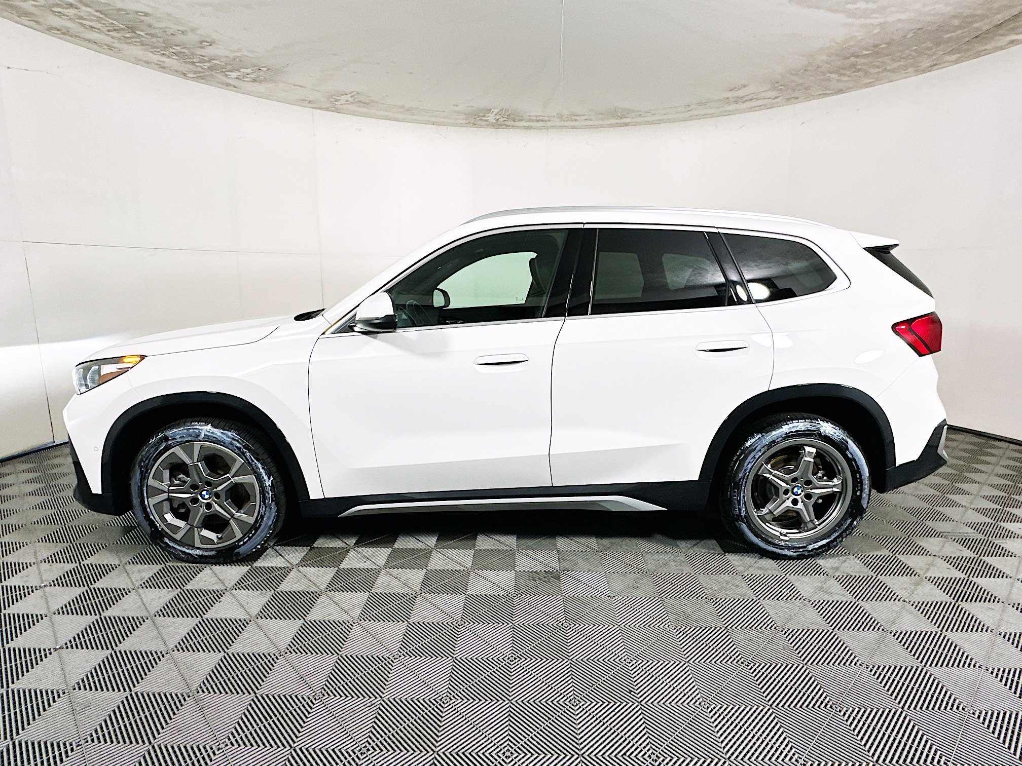 2026 BMW X1 thumbnail 8