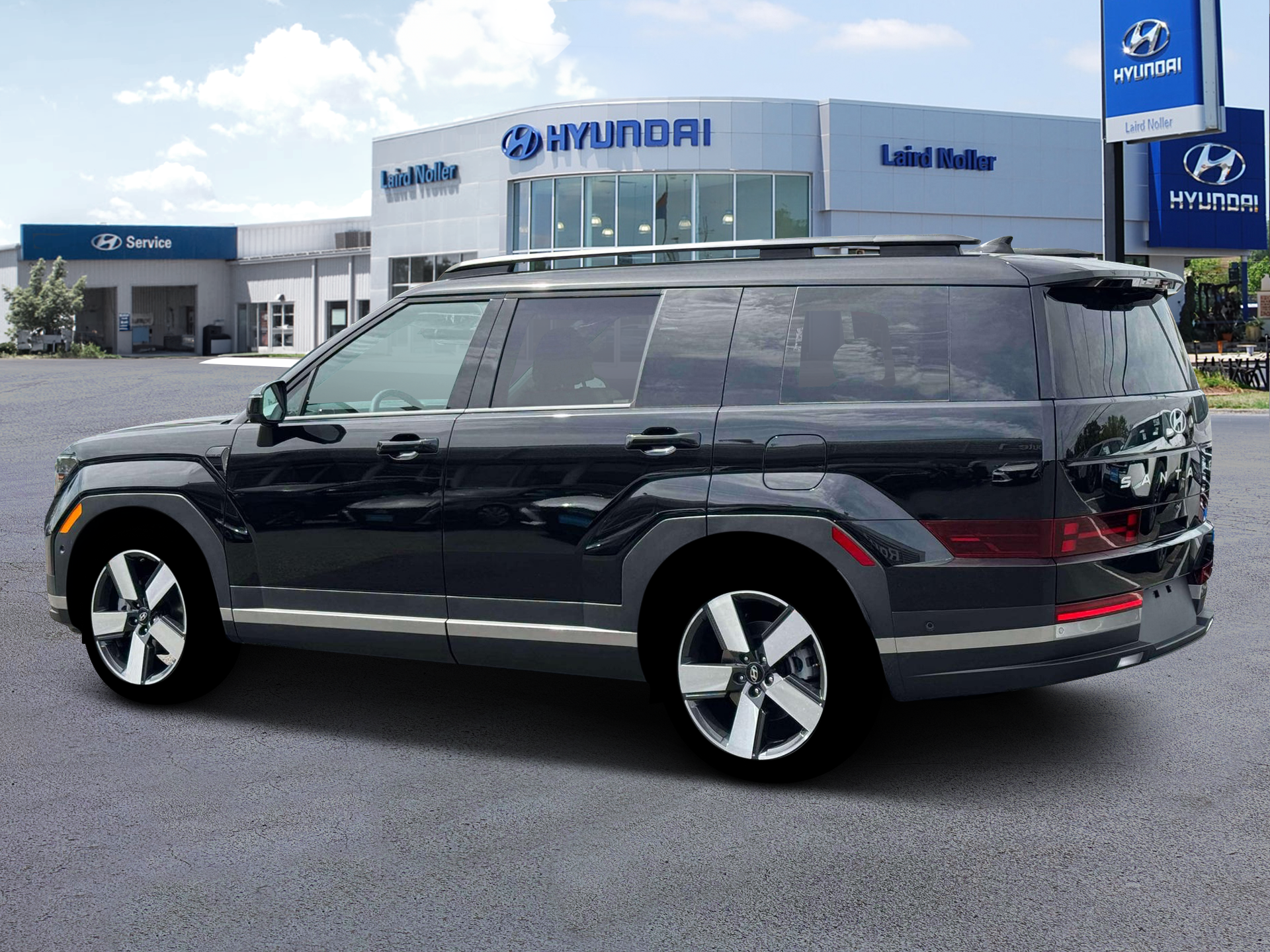 View vehicle photo 4