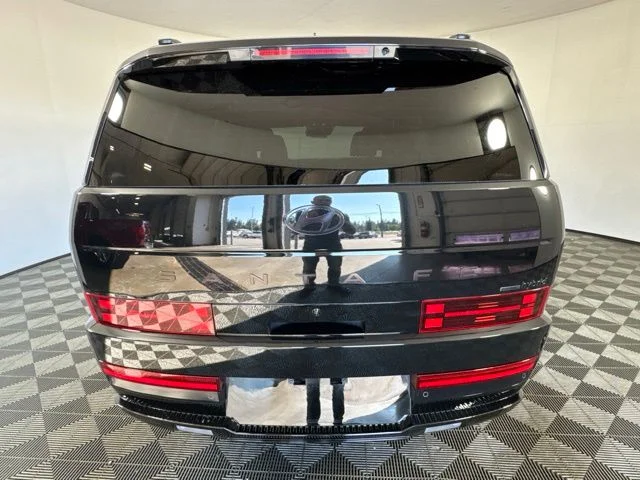 Used 2025 Black Hyundai Calligraphy image 24