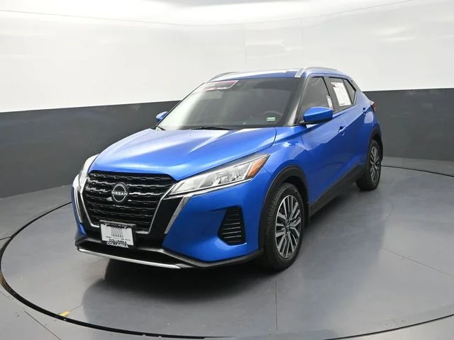 Used 2023 Blue Nissan SV image 5