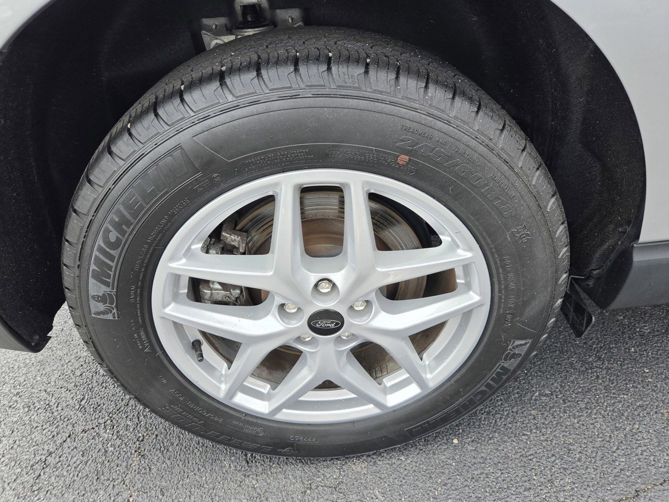 Used 2023 Silver Ford SEL image 46