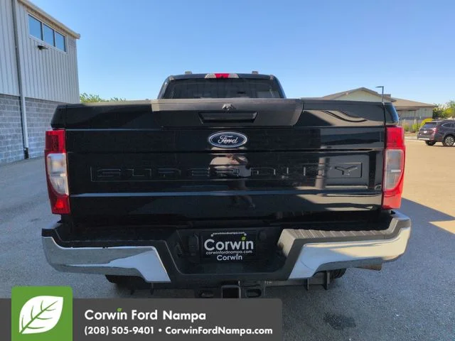 Used 2022 Black Metallic Ford  image 4