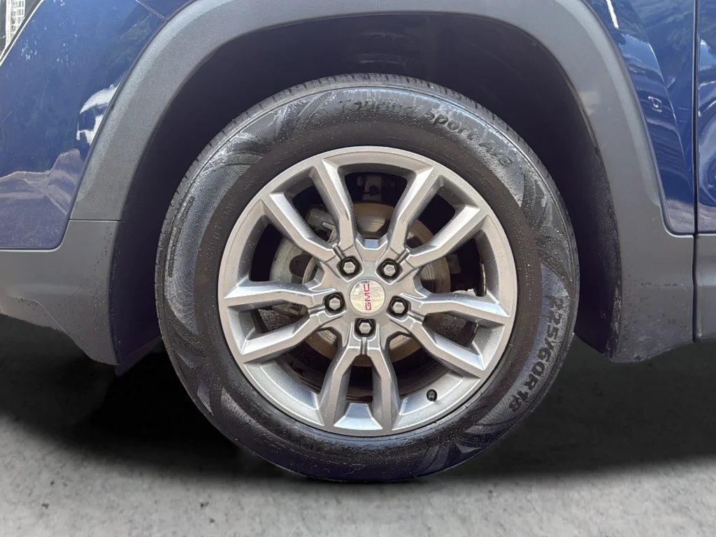 Used 2022 Blue GMC SLT image 36