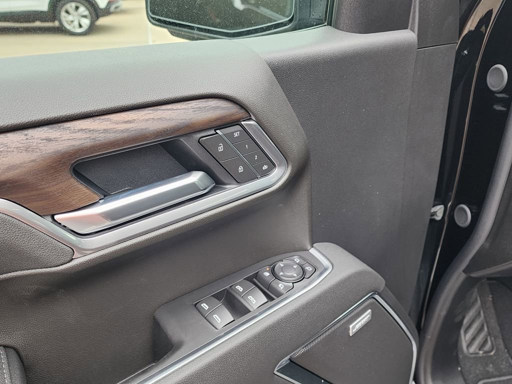 2026 GMC Sierra 1500 SLT - Photo 15