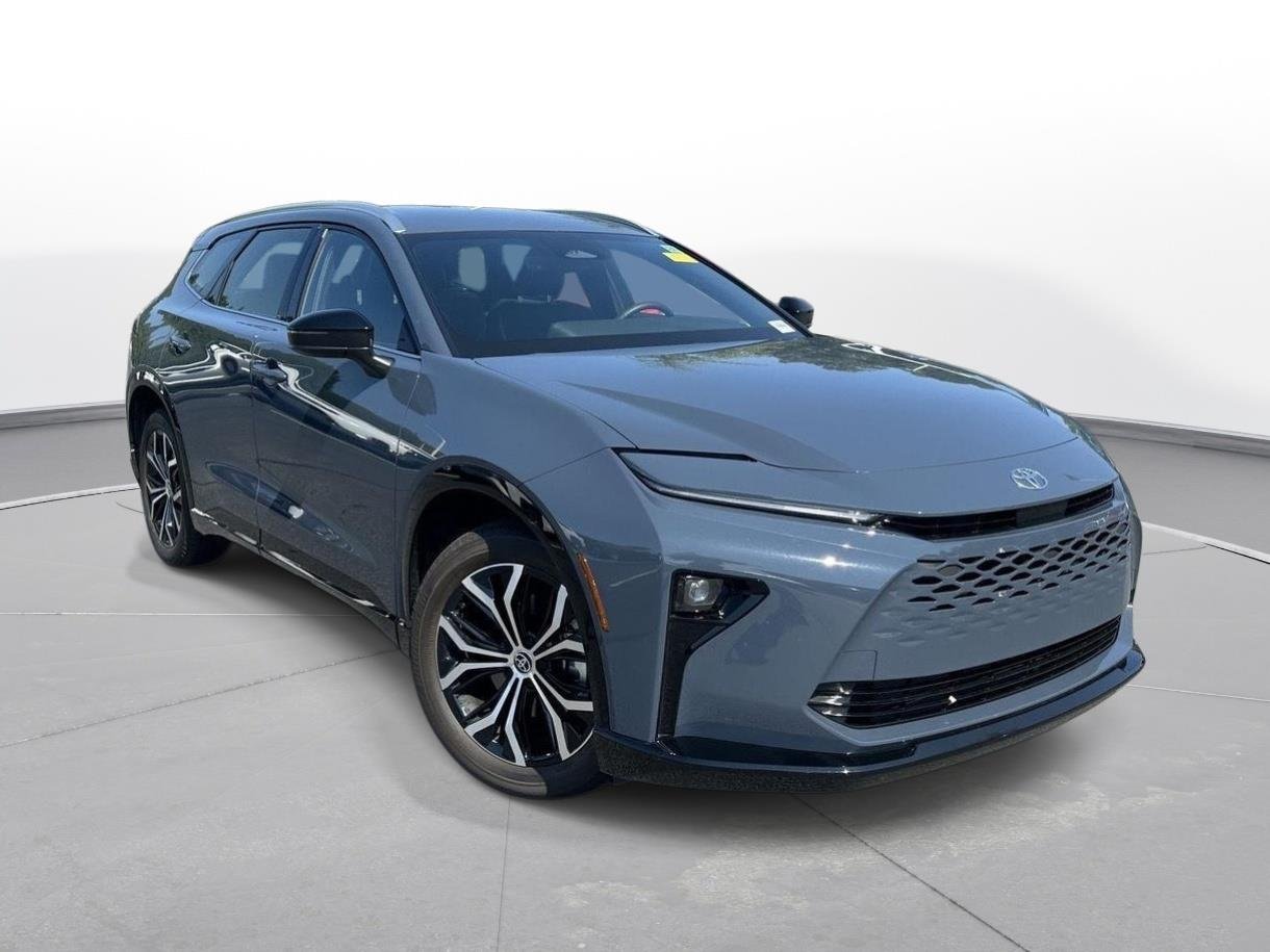 Used 2025 Storm Cloud Toyota XLE image 4