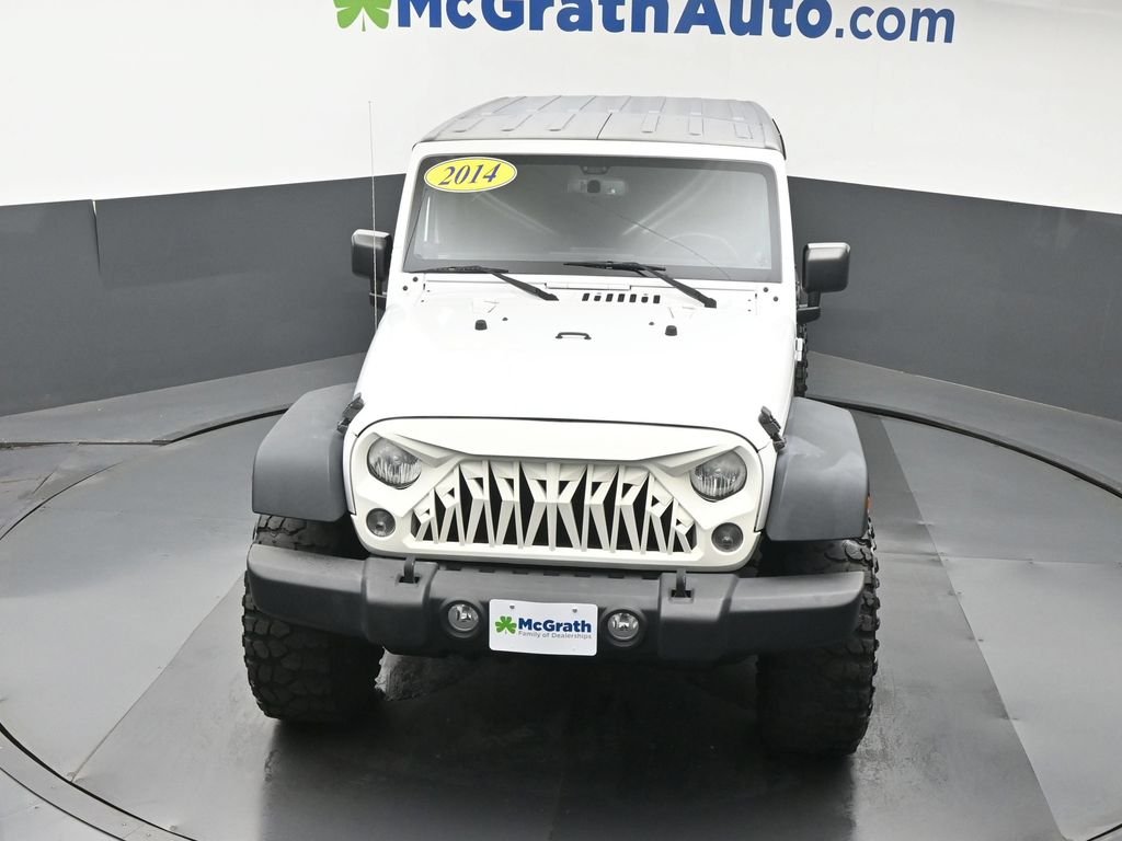 Used 2014 White Jeep Unlimited Sport image 27