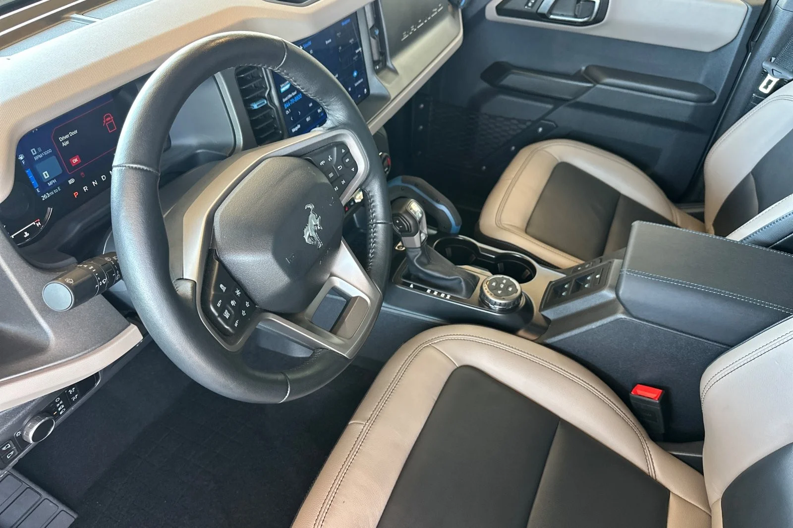 Used 2024 GRAY Ford Wildtrak image 9