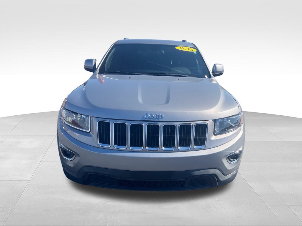 Used 2015 Silver Jeep Laredo image 9