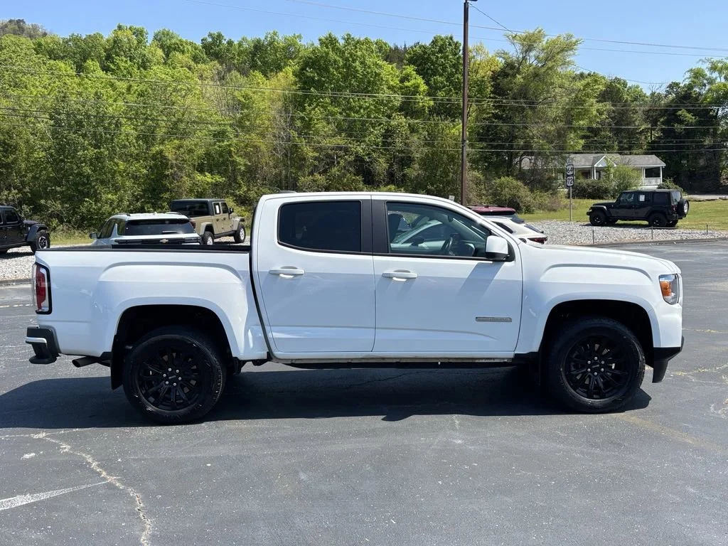 Used 2022 Summit White GMC Elevation image 6