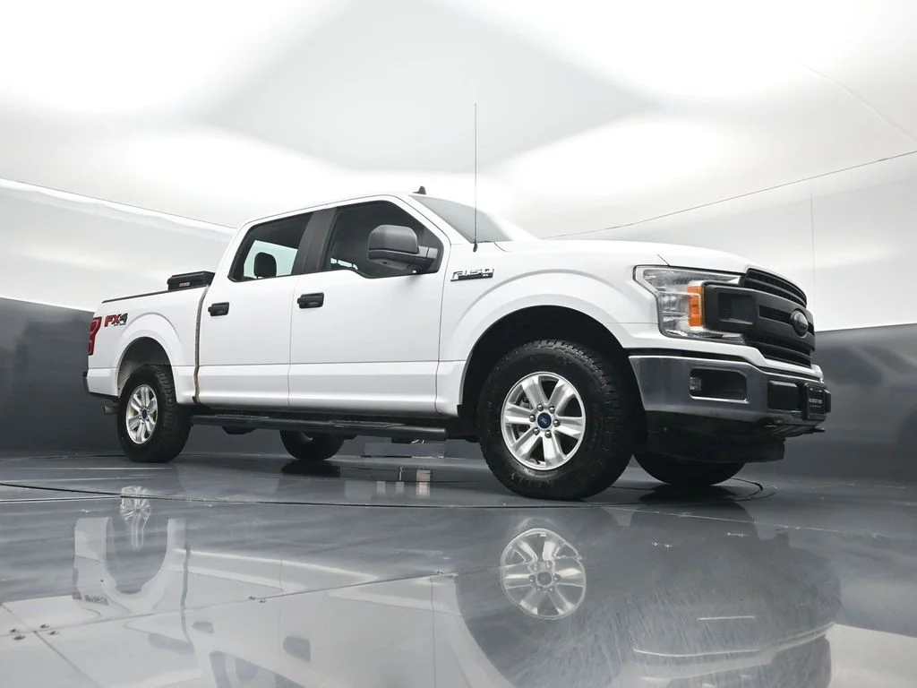 Used 2020 White Ford XL image 4
