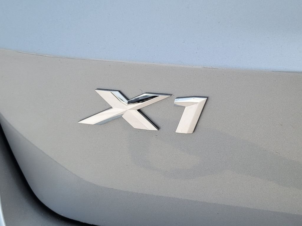 2025 BMW X1 28i - Photo 11