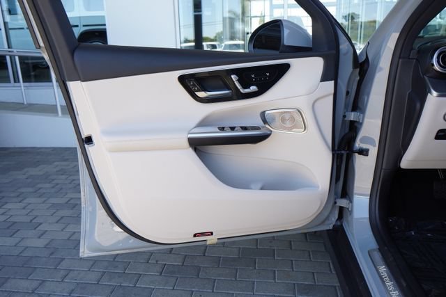 New 2026 MANUFAKTUR Alpine Grey Mercedes-Benz GLC 300 image 51