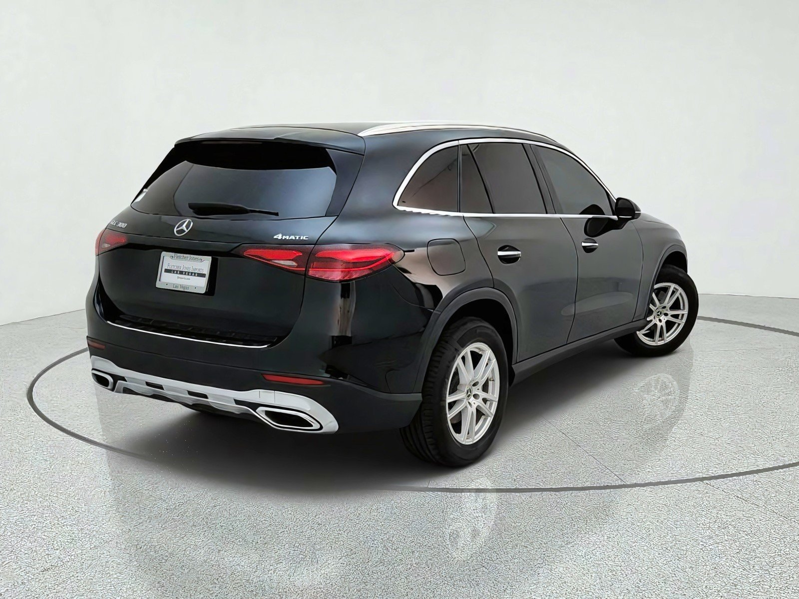 Used 2023 Black Mercedes-Benz GLC 300 image 9
